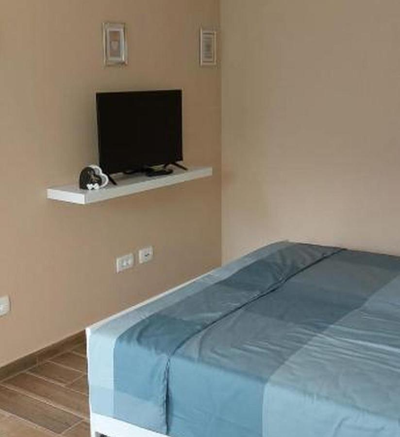 Mike'S Rooms Кобарид Екстериор снимка