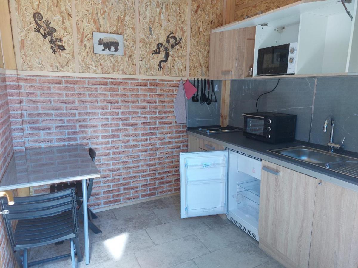 Mike'S Rooms Кобарид Екстериор снимка