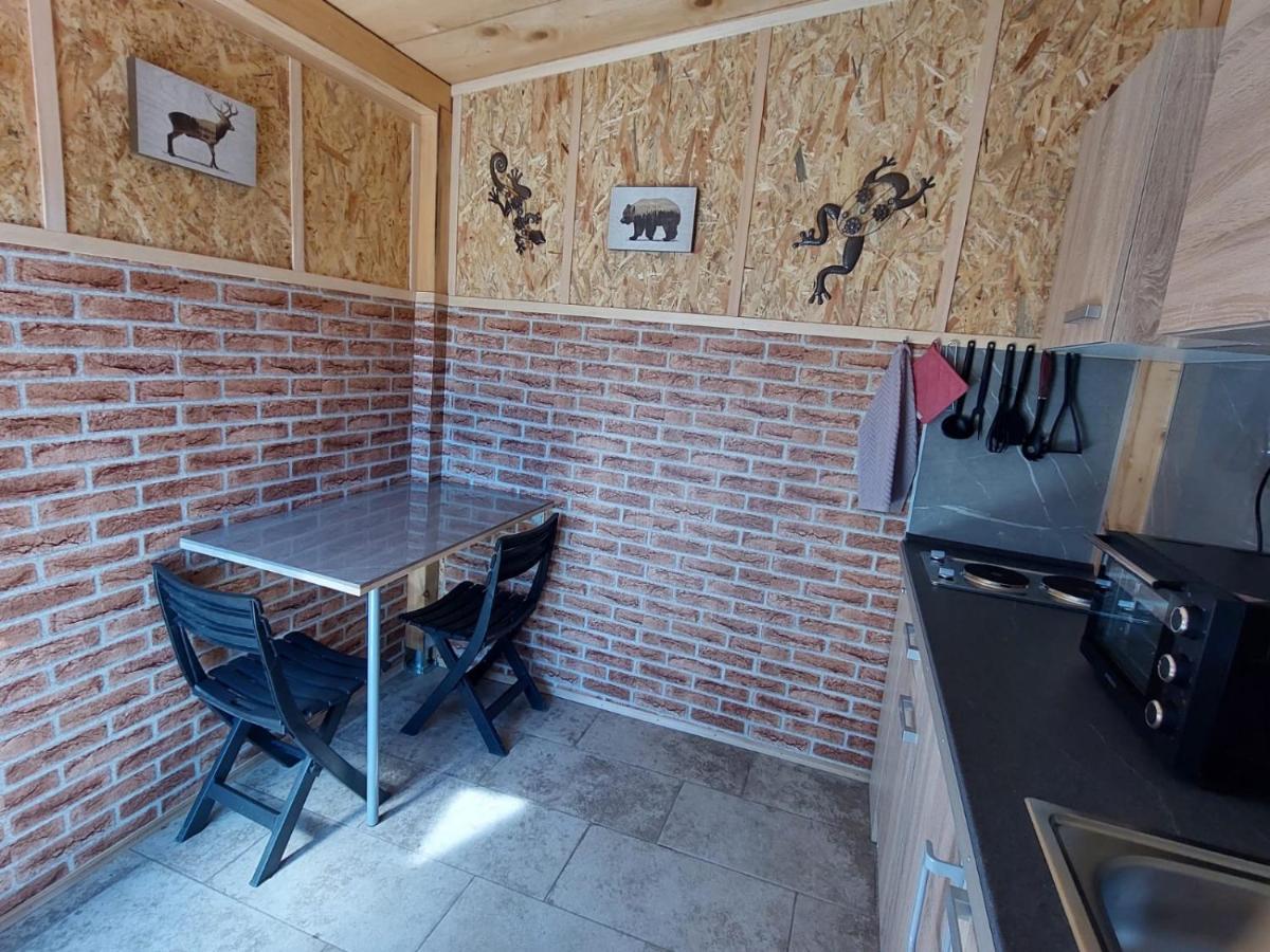 Mike'S Rooms Кобарид Екстериор снимка
